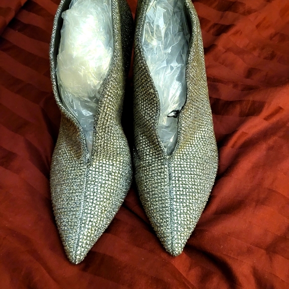 Womans Booties - Picture 3 of 4